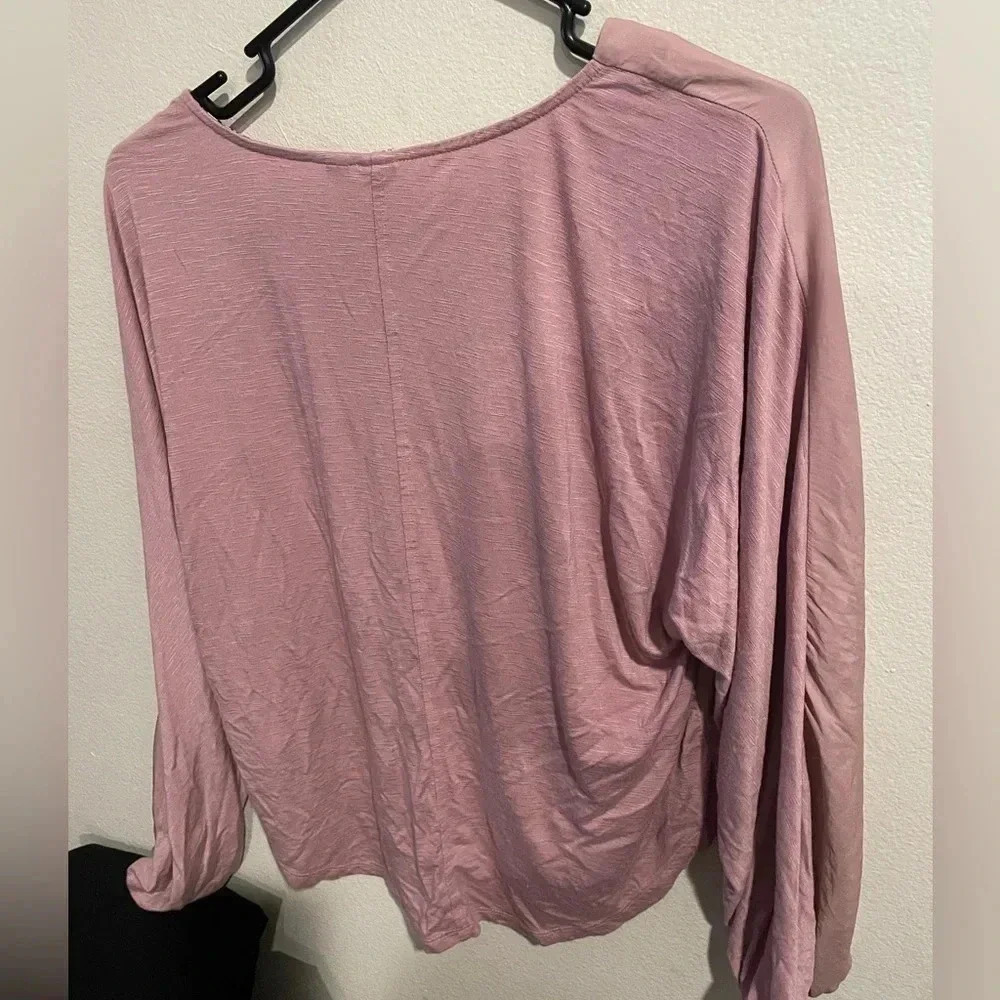 Anthropologie Dolan rose color solid v-neck blouse - Picture 4 of 7